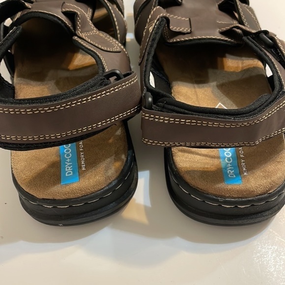 St. John's Bay Mens Felix Strap Sandals NEW Mens brown shoes Memory Foam Sz 12M - Picture 9 of 10